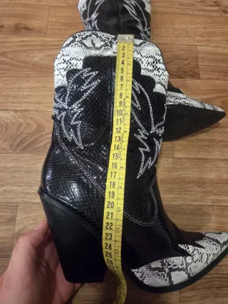 Stivali Camperos Pitonati Nero/Bianco Tg 37