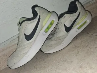 Zapatillas Nike Beige y Verde Talla 34