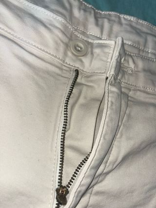 Pantalones chinos beige