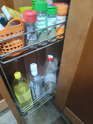 Cocinas campana , horno y fregadero con su grifo i