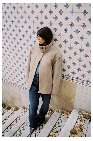 Abrigo corto lana beige Zara