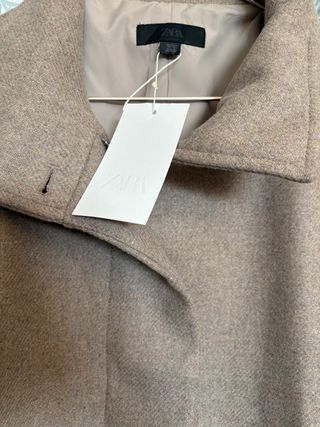 Abrigo corto lana beige Zara