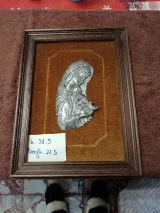 Quadro Madonna con Bambino in metallo orgentato