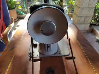 Máquina de coser Singer antigua