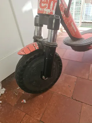 Patinete Eléctrico Xiaomi ragalo el casco