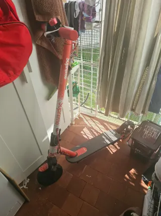 Patinete Eléctrico Xiaomi ragalo el casco