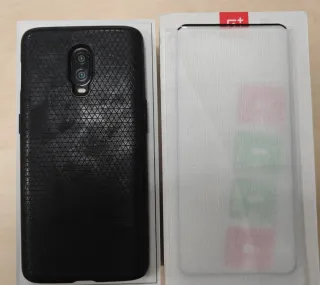 OnePlus 6T Negro con 8 GB de RAM.