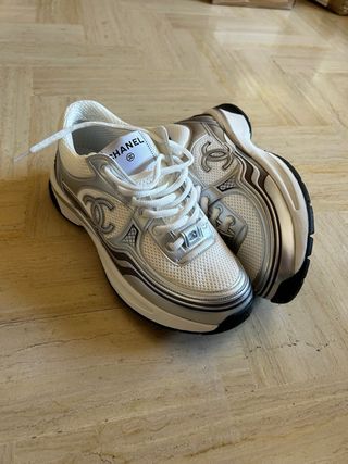 Chanel Sneakers Uomo Taglia 43 Argento Bianco
