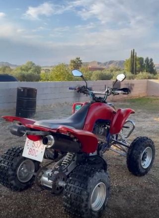 Yamaha Raptor 660r