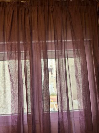 Dos Cortinas fruncidas malva translucidas