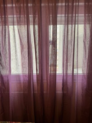 Dos Cortinas fruncidas malva translucidas