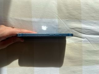 iPhone 13 Azul + protector de pantalla 128 GB