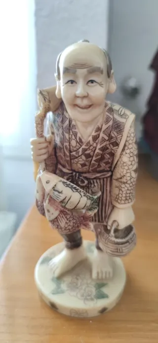 Figura Okimono antiguo