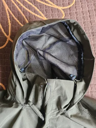 Chubasquero Helly Hansen impermeable de hombre