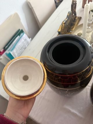 Juego Jarrones Diseño Negro y Dorado