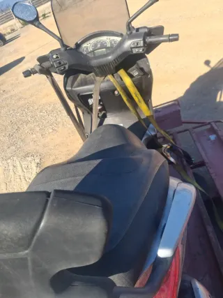 Yamaha Xmax 125 Plata Negra