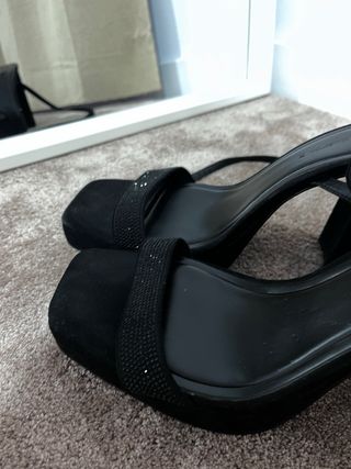 Sandalias de tacón negras