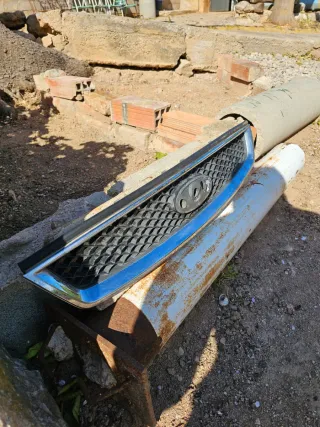 Rejilla Delantera Ford Focus Mk2