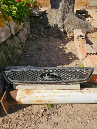 Rejilla Delantera Ford Focus Mk2