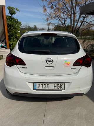 Opel Astra 2012