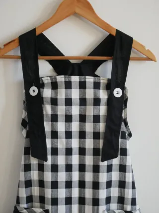 Bata adulta cuadros blanco y negro