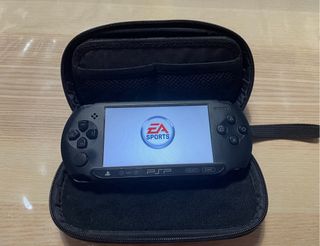 PSP Street + Funda + FIFA 11