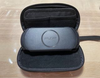 PSP Street + Funda + FIFA 11
