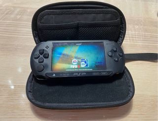 PSP Street + Funda + FIFA 11