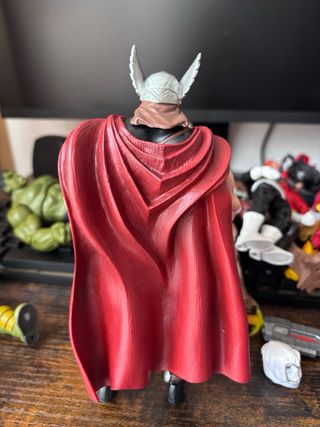 Thor Marvel Legends Figura