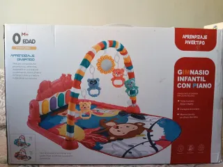Gimnasio Infantil con Piano y Sonajeros