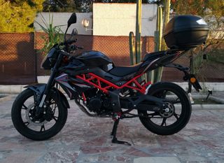 Benelli BN 125 Negra