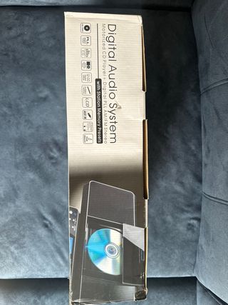 Sistema de Audio Digital con CD y Radio