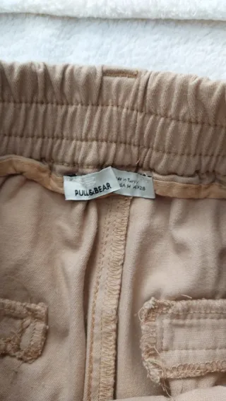 Pantalón cargo Pull&Bear beige