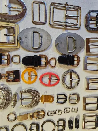 Lotto 60 Fibbie Vintage