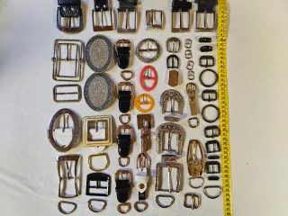 Lotto 60 Fibbie Vintage