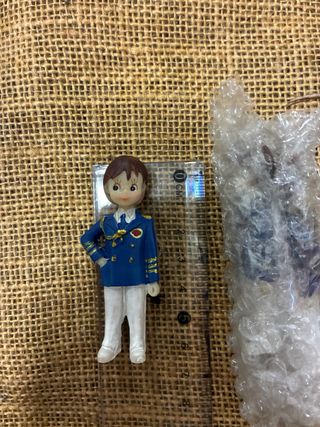 Figura comunión niño se vende por separado