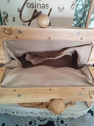 Bolso de Rafia Beige con cierre Madera