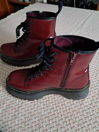 Botines granate con cordones