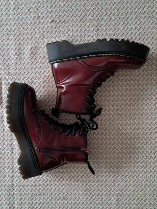 Botines granate con cordones