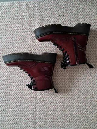 Botines granate con cordones