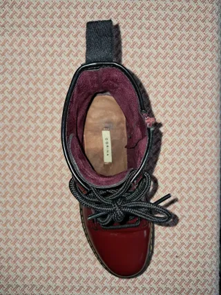 Botines granate con cordones