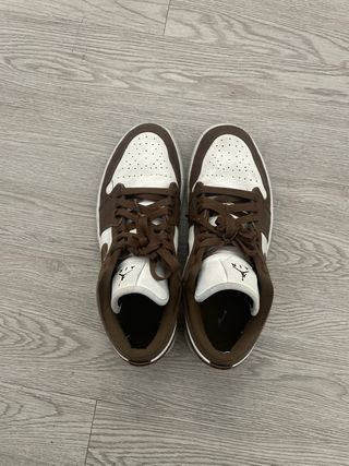 Jordan 1 Low Marrones y Blancas