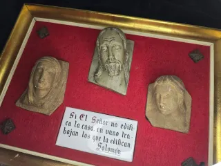 Bustos religiosos enmarcados