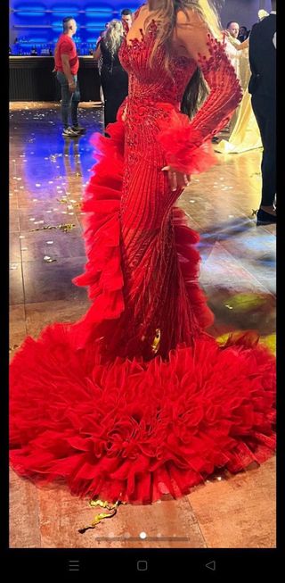 Vestido boda gitana rojo con volantes