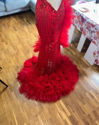 Vestido boda gitana rojo con volantes