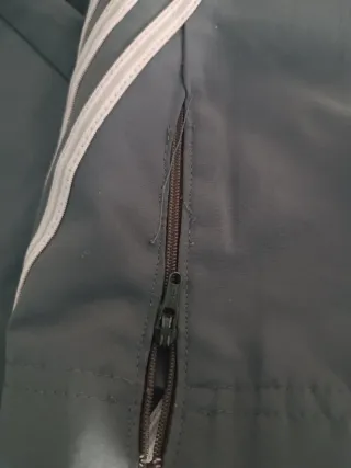 Pantalón chándal Adidas gris