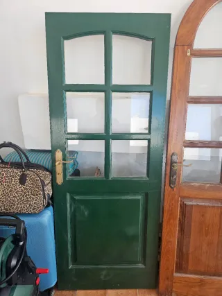 Puerta de madera de pino