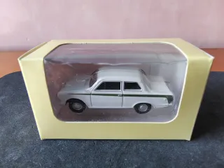 Coche a escala H0 1/76 Ford Cortina Oxford