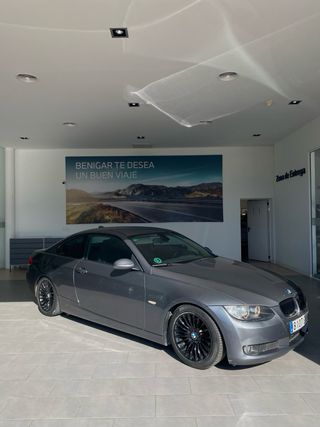 BMW 320i