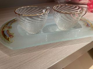 Set 2 tazzine con vassoio decorato